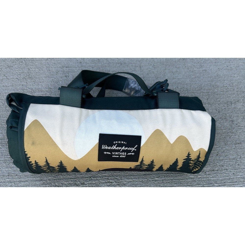 Weatherproof Vintage Outdoor Blanket Bear Print 60x72 Portable Picnic Cover
